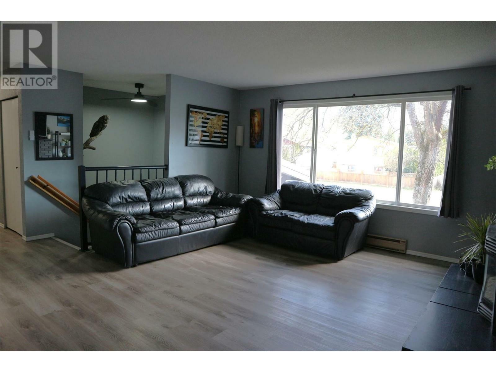 SICAMOUS, British Columbia, V0E 2V1, CA, 5 Bedrooms Bedrooms, ,2 BathroomsBathrooms,Residential,For Sale,1838674