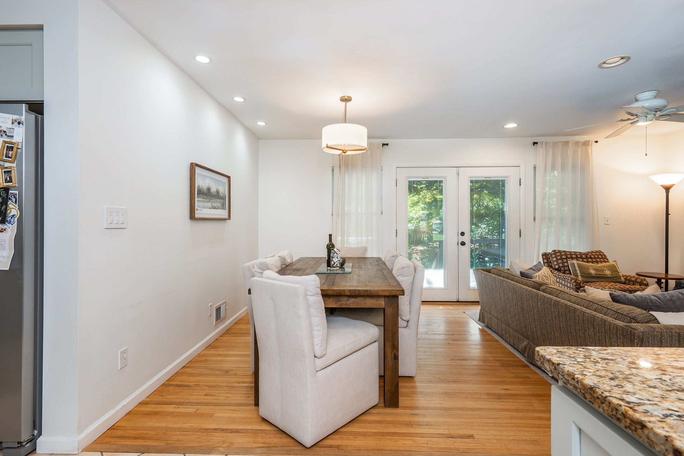  Classic Brick Ranch in Sought-After Wakefield Forest - 物件實景