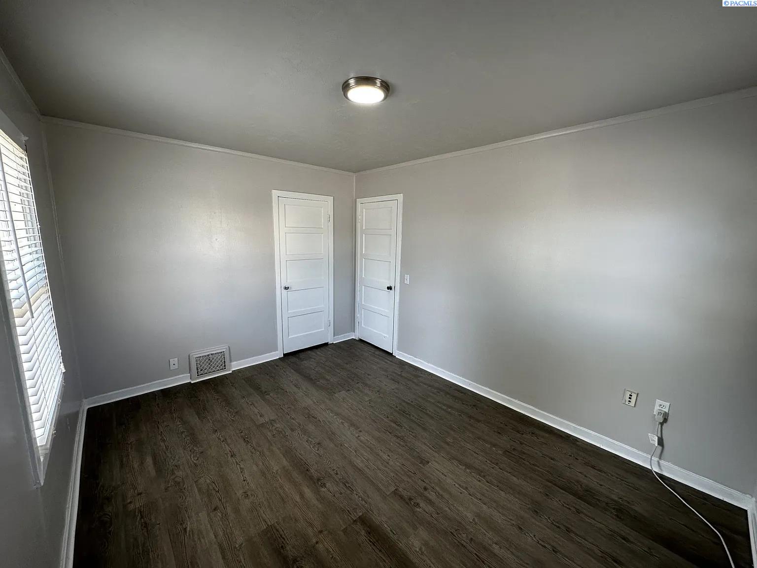 Richland, Washington, 99354, United States, 7 Bedrooms Bedrooms, ,Residential,For Sale,1732054