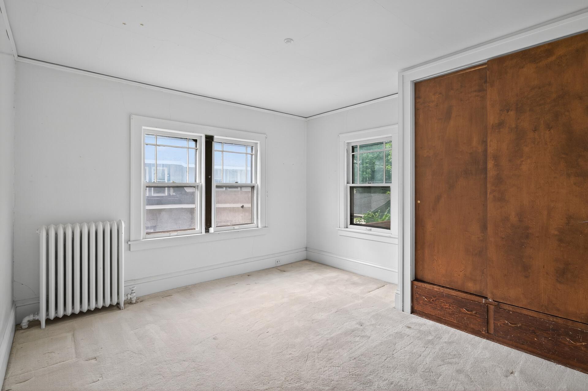 Minneapolis, Minnesota, 55409, United States, 4 Bedrooms Bedrooms, ,2 BathroomsBathrooms,Residential,For Sale,1959078