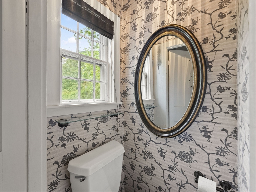 Carlisle, Massachusetts, 01741, United States, 3 Bedrooms Bedrooms, ,4 BathroomsBathrooms,Residential,For Sale,1804776