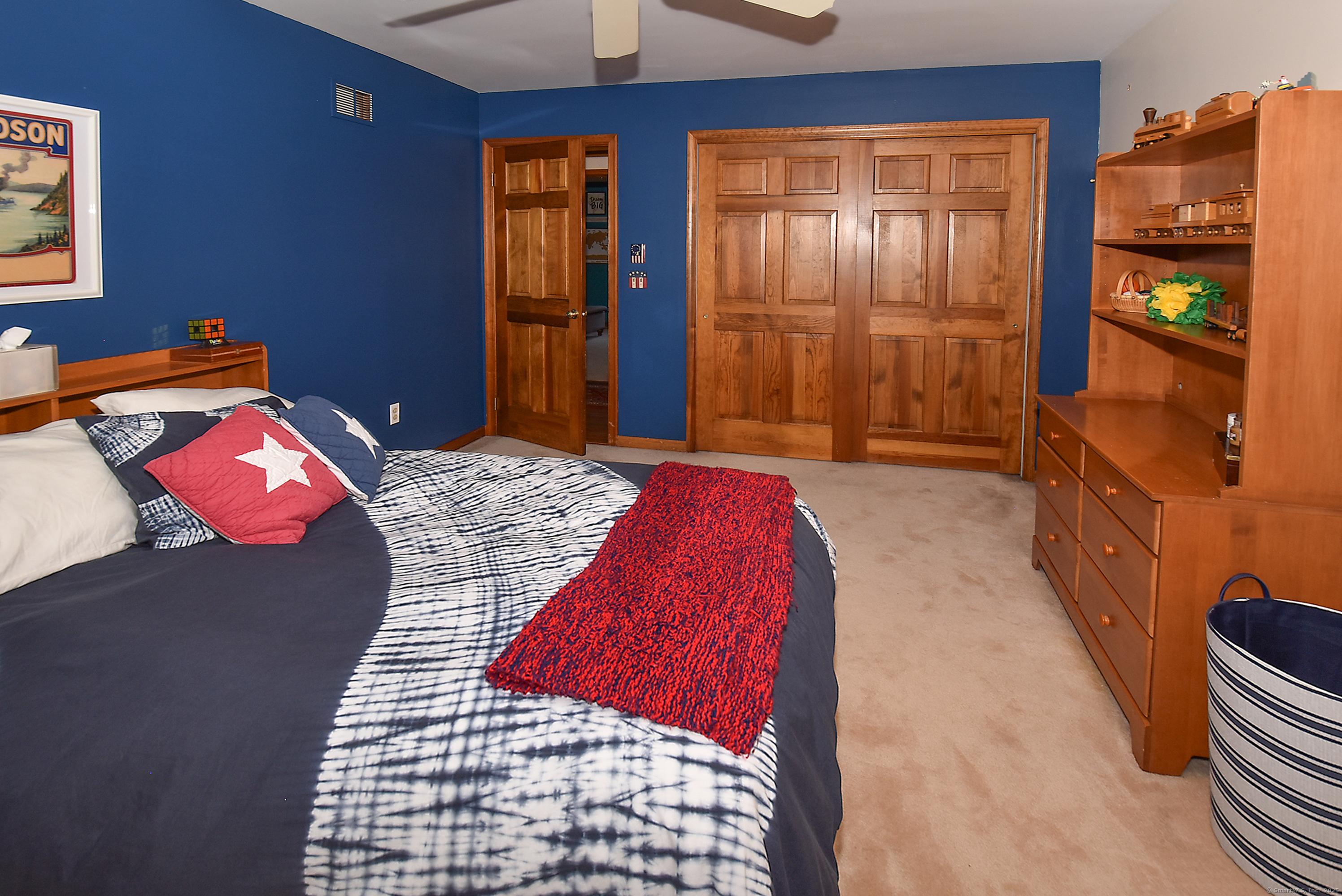 Windsor, Connecticut, 06095, United States, 4 Bedrooms Bedrooms, ,3 BathroomsBathrooms,Residential,For Sale,1936902