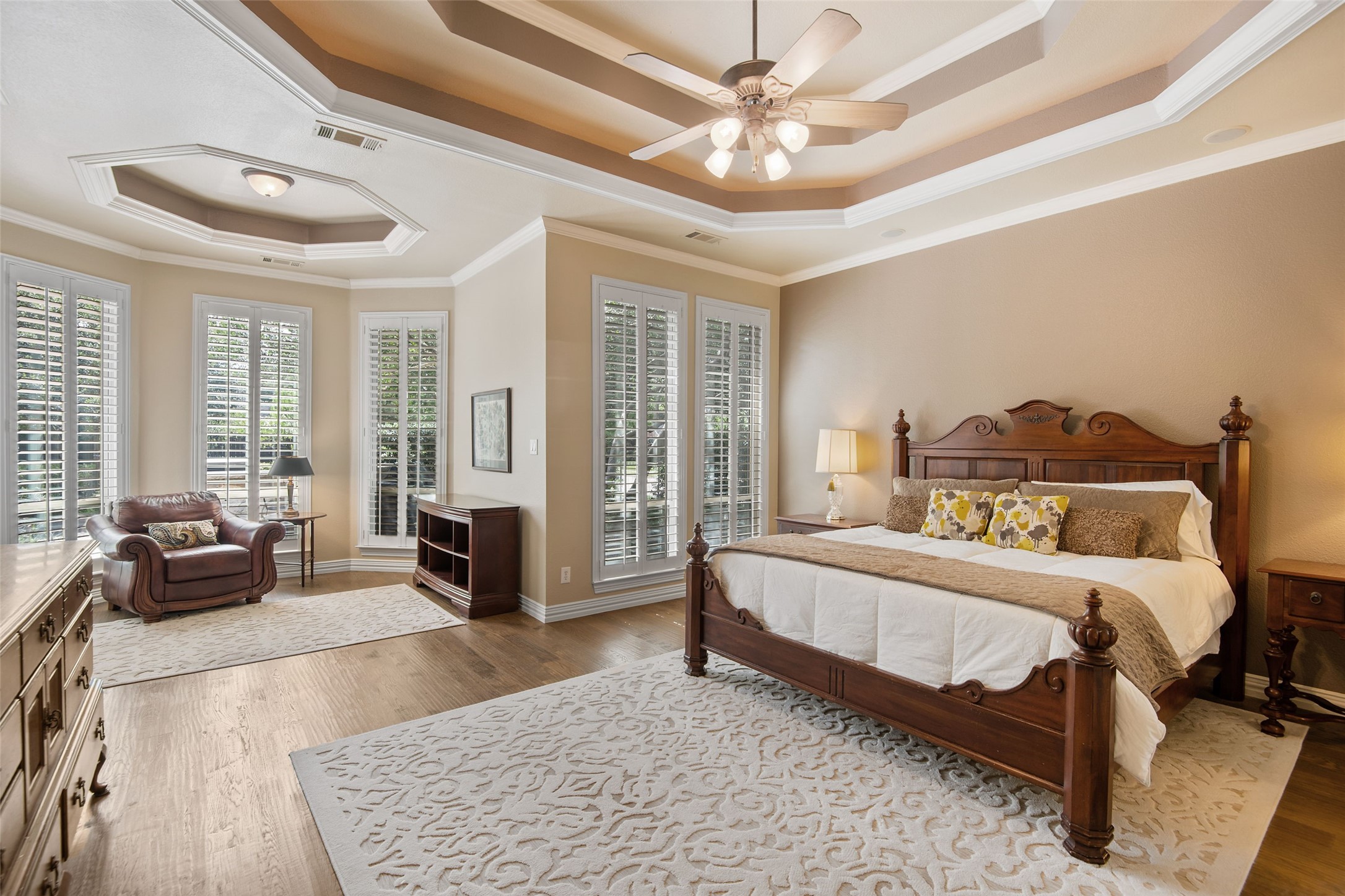 Southlake, Texas, 76092, United States, 5 Bedrooms Bedrooms, ,6 BathroomsBathrooms,Residential,For Sale,1875332