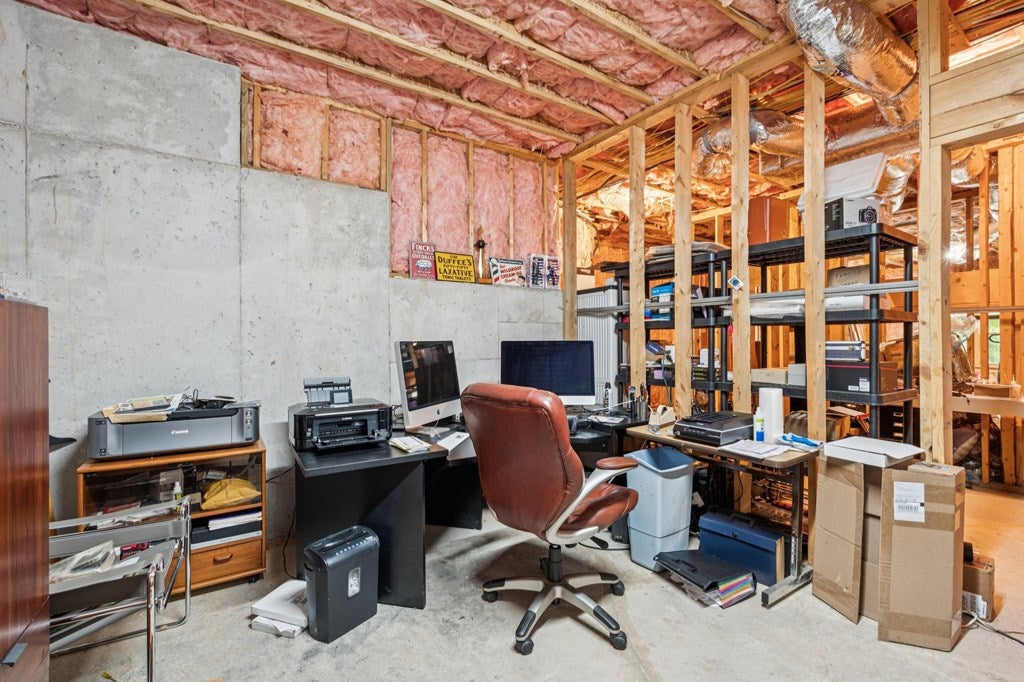 Ellijay, Georgia, 30540, United States, 3 Bedrooms Bedrooms, ,4 BathroomsBathrooms,Residential,For Sale,1952402