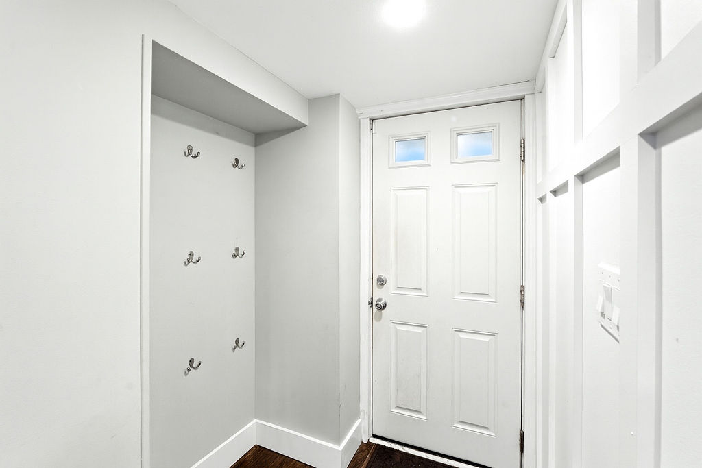 Howard Beach, New York, 11414, United States, 4 Bedrooms Bedrooms, ,4 BathroomsBathrooms,Residential,For Sale,1984168