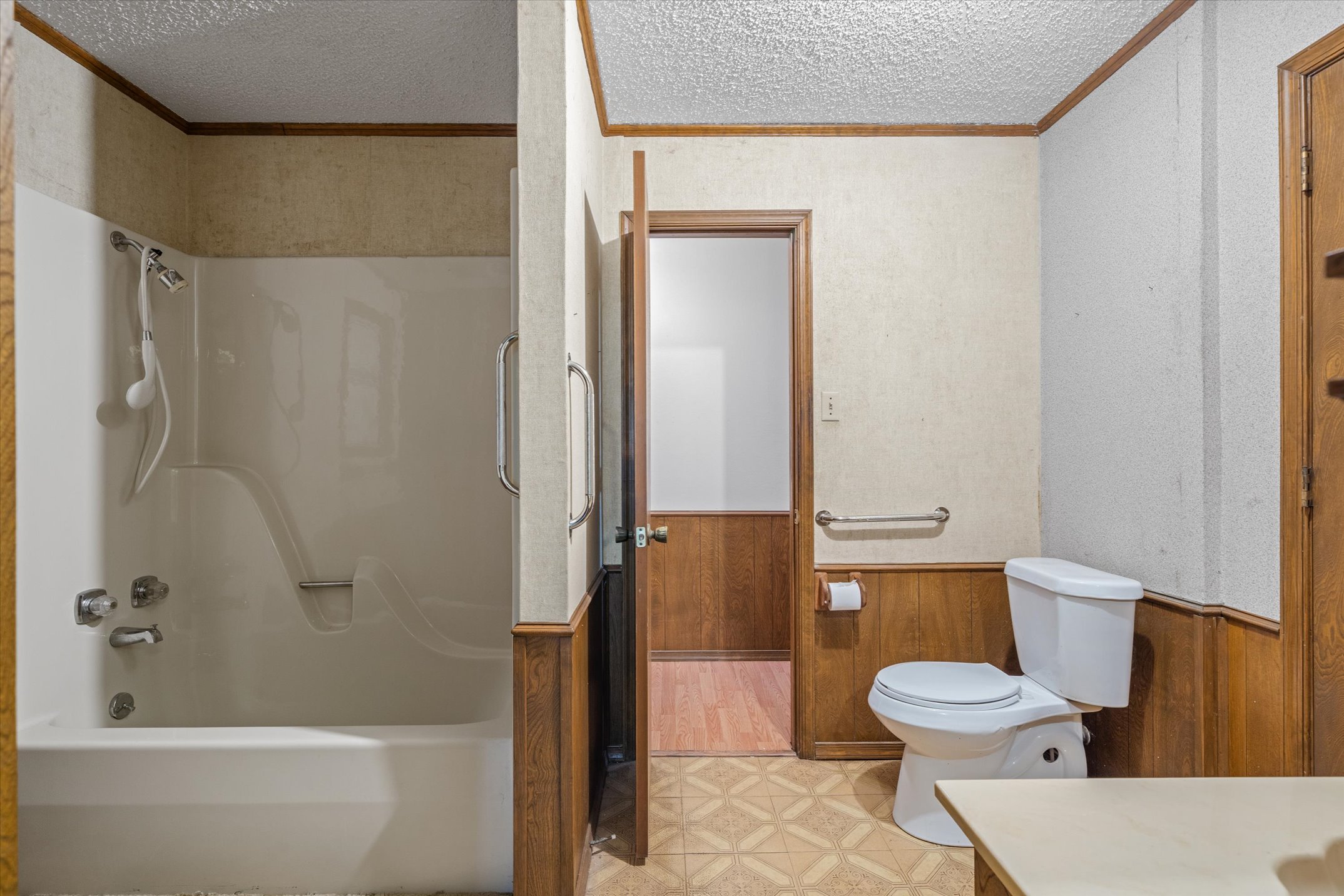 Wills Point, Texas, 75169, United States, 4 Bedrooms Bedrooms, ,3 BathroomsBathrooms,Residential,For Sale,1979230