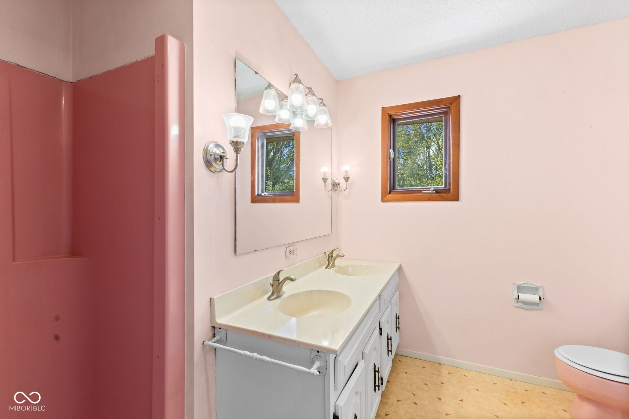 Shelburn, Indiana, 47879, United States, 4 Bedrooms Bedrooms, ,4 BathroomsBathrooms,Residential,For Sale,1925396