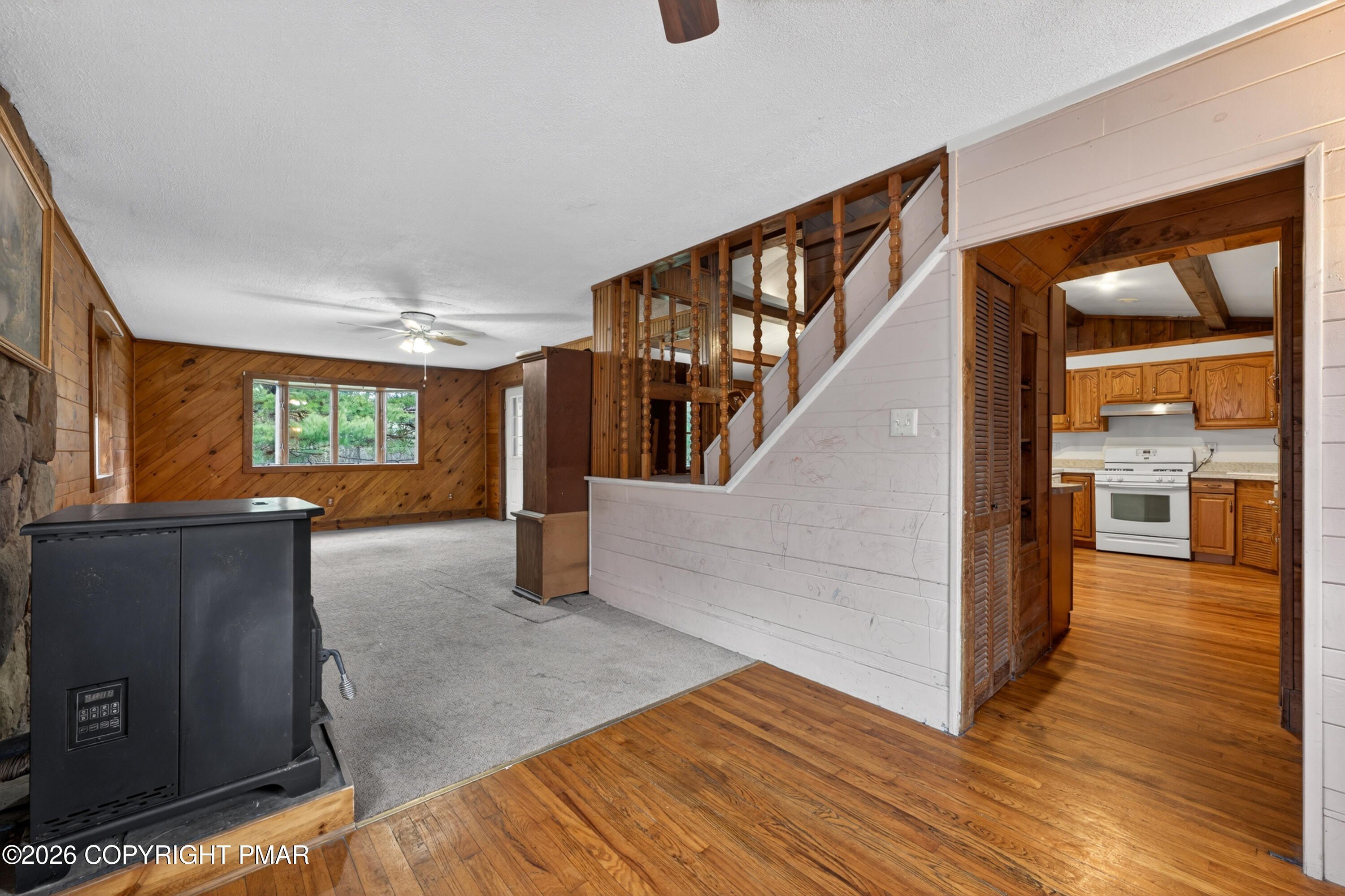 Blakeslee, Pennsylvania, 18610, United States, 6 Bedrooms Bedrooms, ,3 BathroomsBathrooms,Residential,For Sale,2042920