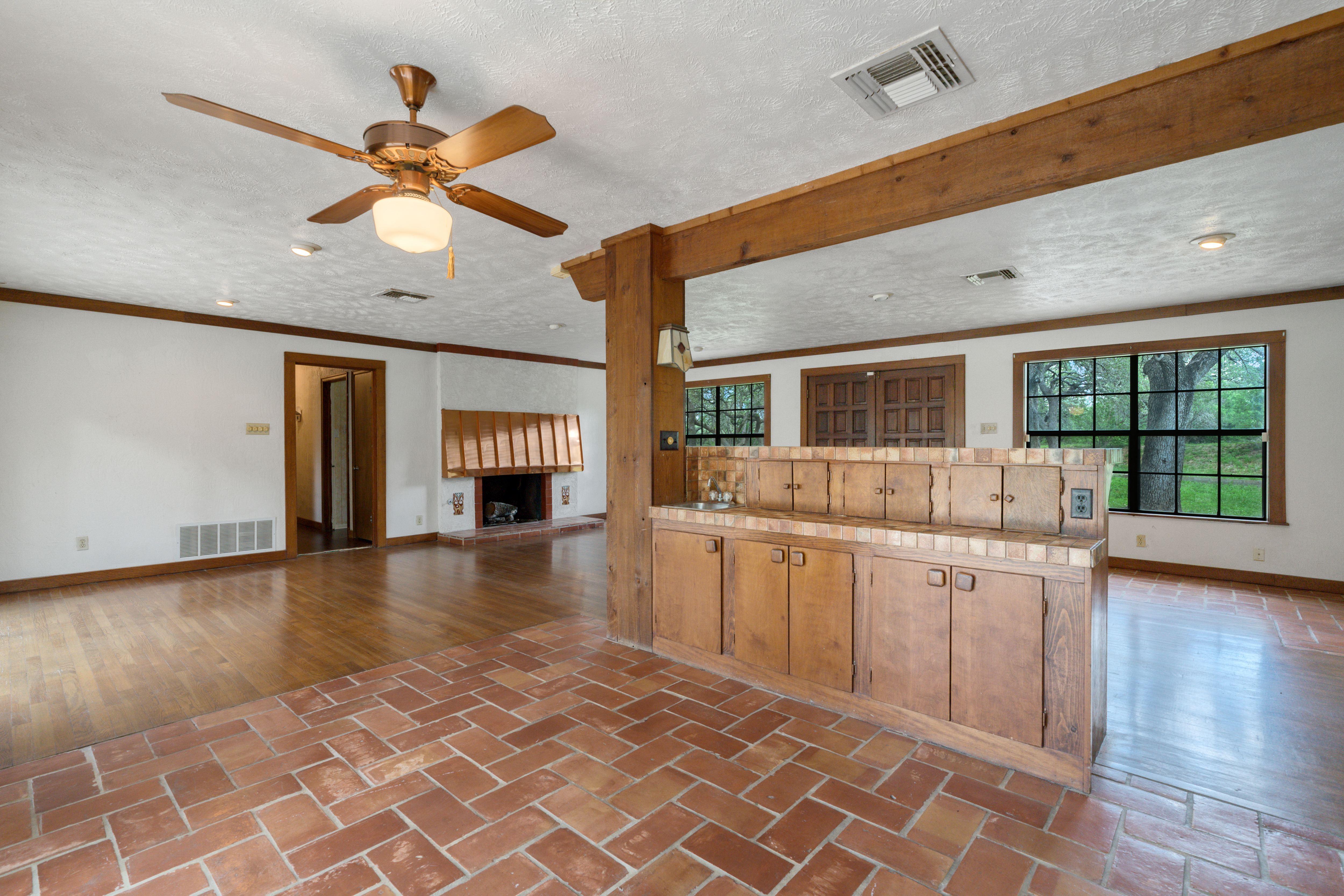  Timeless Estate in the Heart of Hill Country Village - 物件實景