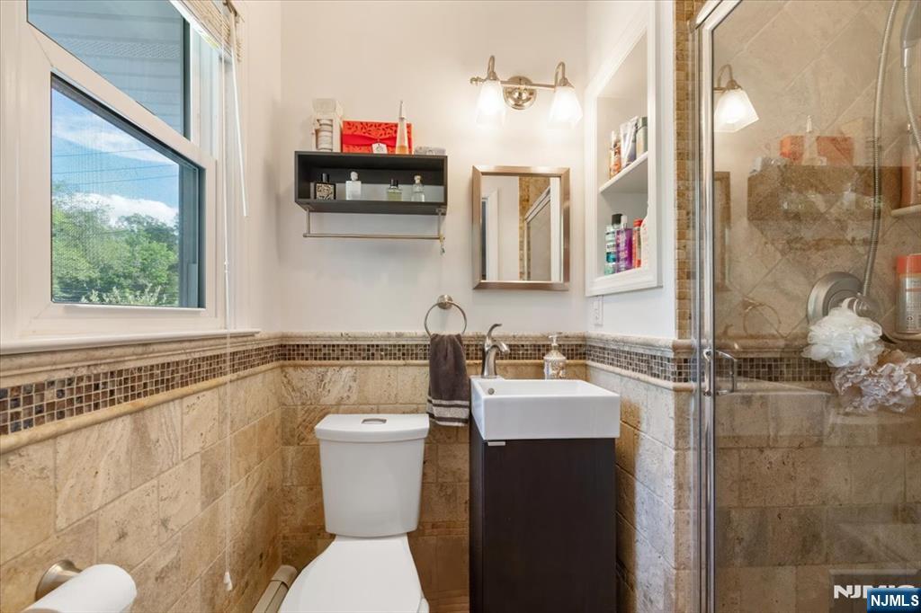 Twp of Washington, New Jersey, 07676, United States, 4 Bedrooms Bedrooms, ,3 BathroomsBathrooms,Residential,For Sale,1925733