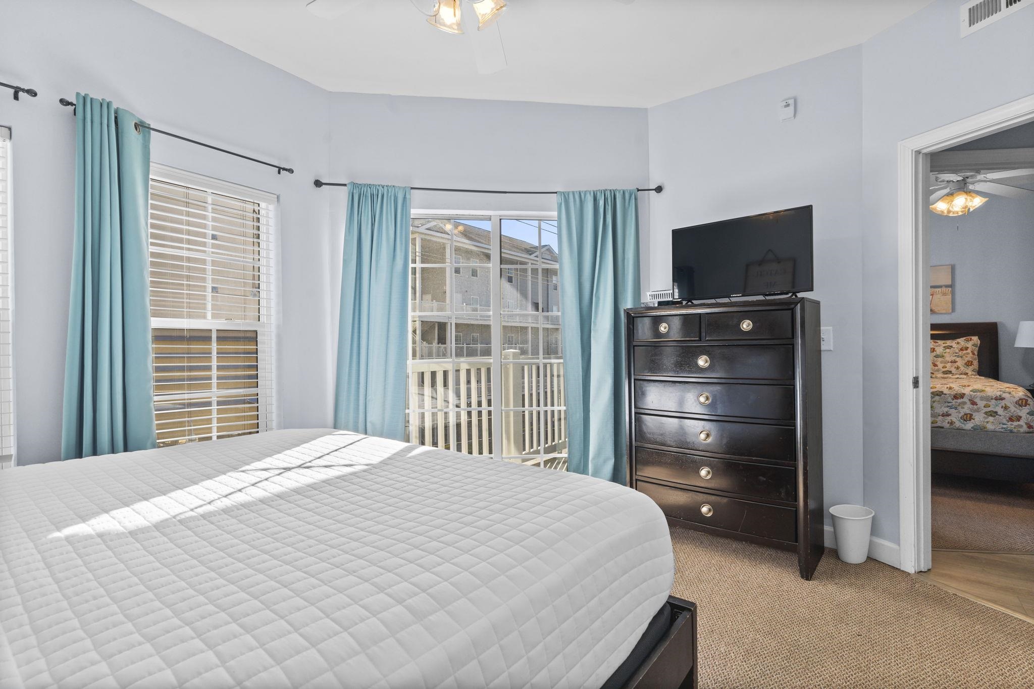 North Myrtle Beach, South Carolina, 29582, United States, 6 Bedrooms Bedrooms, ,4 BathroomsBathrooms,Residential,For Sale,2028384