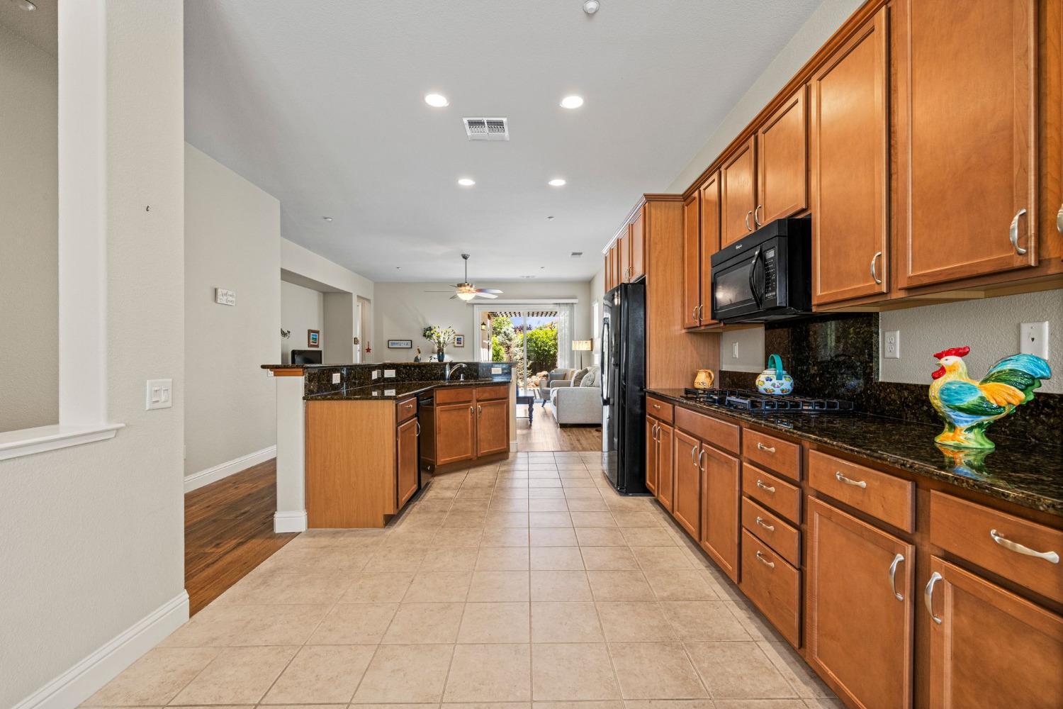 Roseville, California, 95747, United States, 3 Bedrooms Bedrooms, ,2 BathroomsBathrooms,Residential,For Sale,1924391