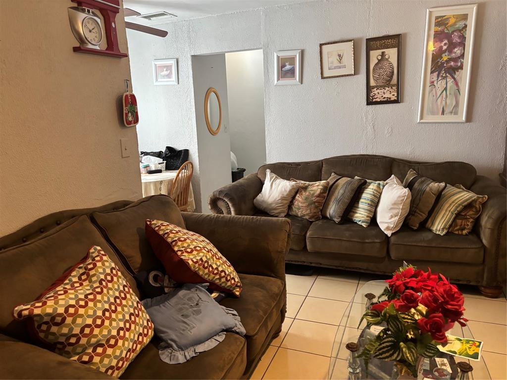 Fort Lauderdale, Florida, 33304, United States, 2 Bedrooms Bedrooms, ,2 BathroomsBathrooms,Residential,For Sale,1936952