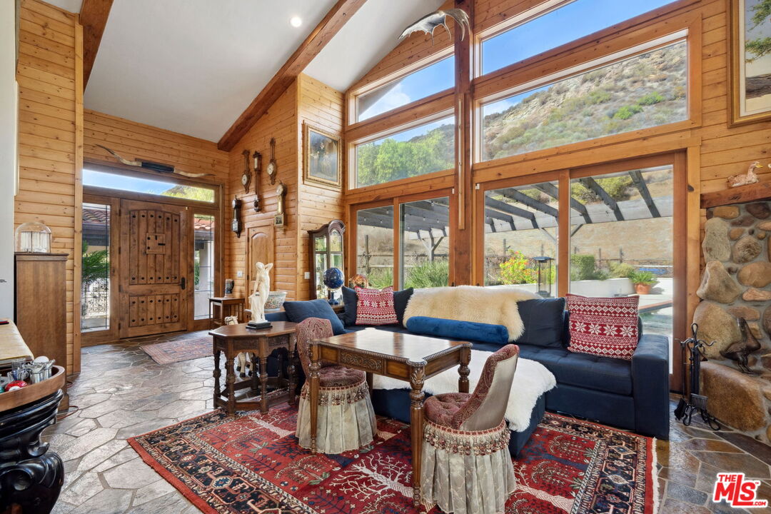Calabasas, California, 91302, United States, 4 Bedrooms Bedrooms, ,3 BathroomsBathrooms,Residential,For Sale,1708601
