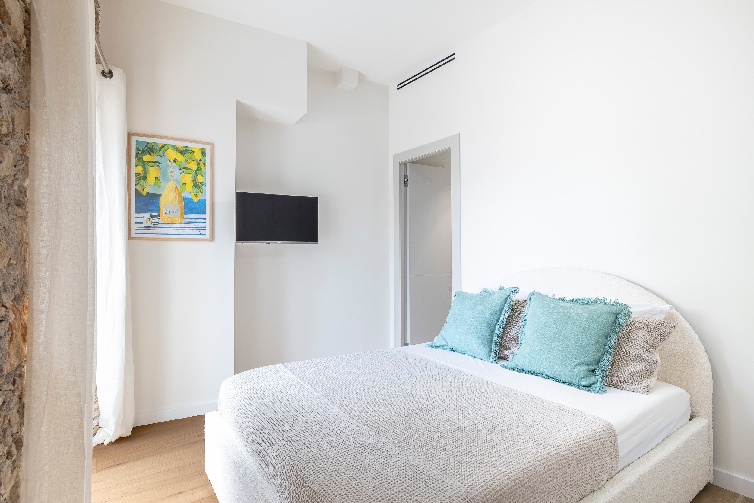  Villefranche-sur-Mer renovated 2-bedroom apartment with sea view, balcony and p… - 物件實景