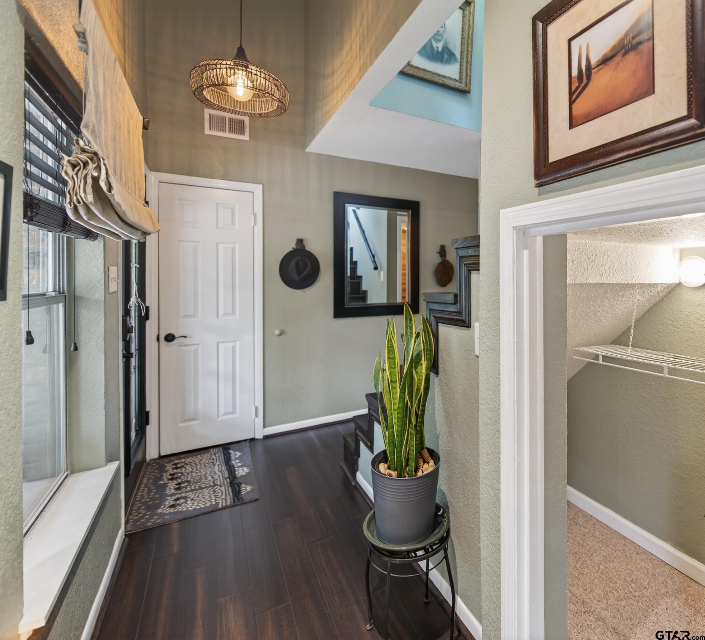 Scroggins, Texas, 75480, United States, 3 Bedrooms Bedrooms, ,2 BathroomsBathrooms,Residential,For Sale,2039986