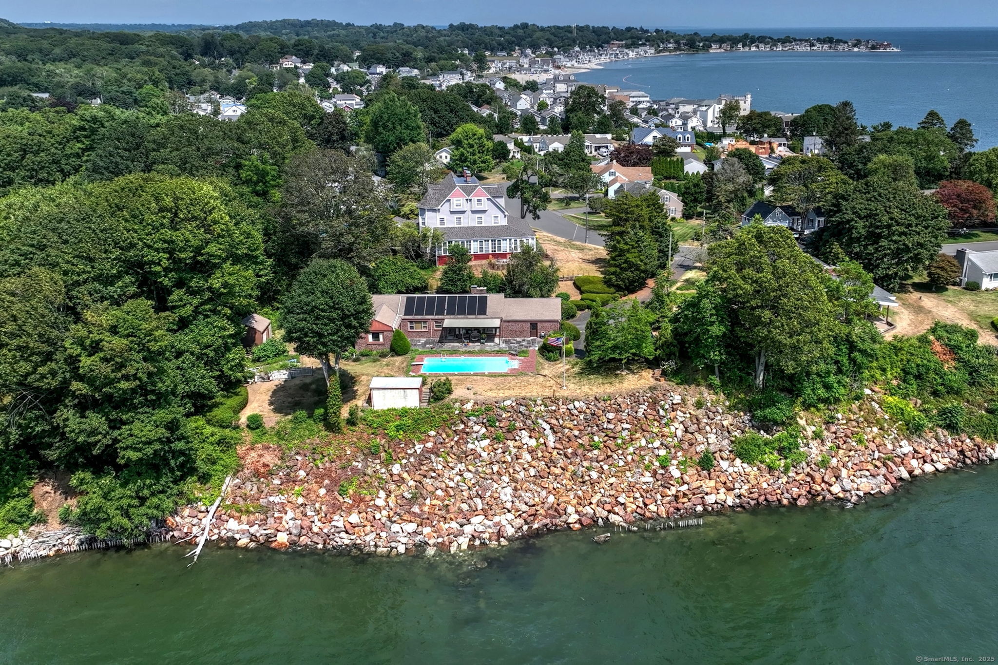 Milford, Connecticut, 06460, United States, 3 Bedrooms Bedrooms, ,2 BathroomsBathrooms,Residential,For Sale,1918107