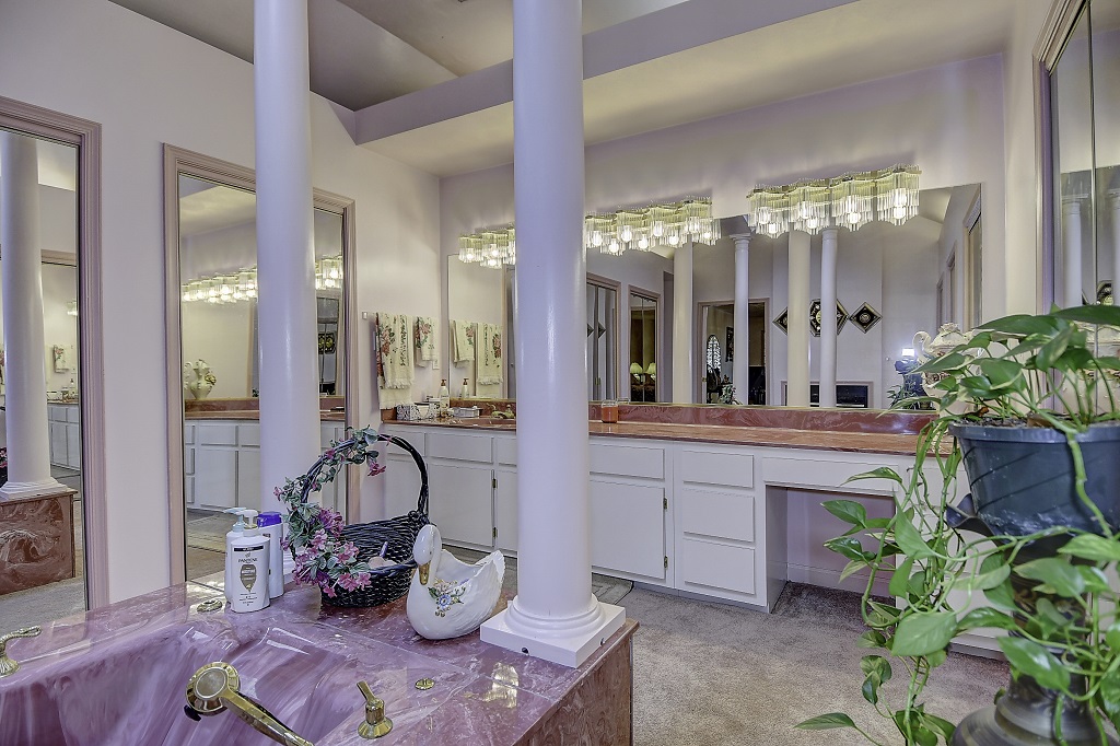 Norfolk, Virginia, 23502, United States, 4 Bedrooms Bedrooms, ,4 BathroomsBathrooms,Residential,For Sale,1974542