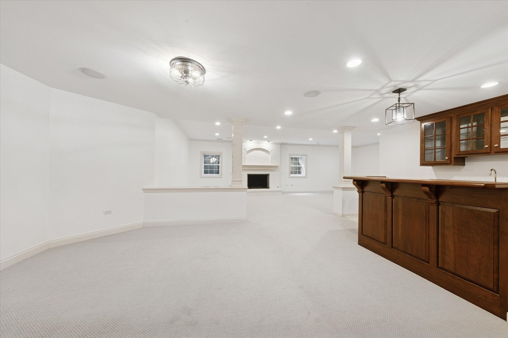 Hinsdale, Illinois, 60521, United States, 6 Bedrooms Bedrooms, ,8 BathroomsBathrooms,Residential,For Sale,1939484