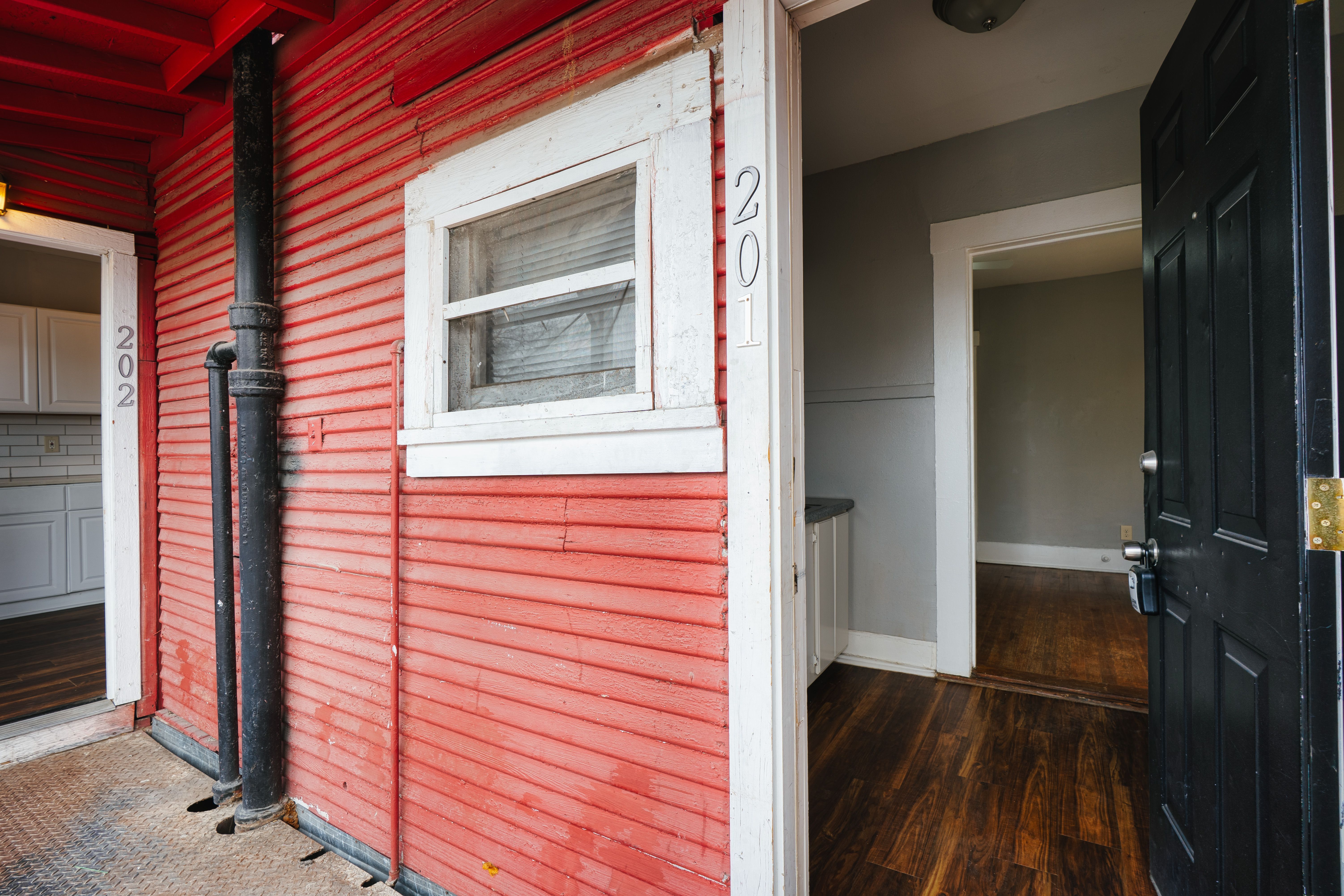 Exceptional 4-Plex Opportunity - 物件實景