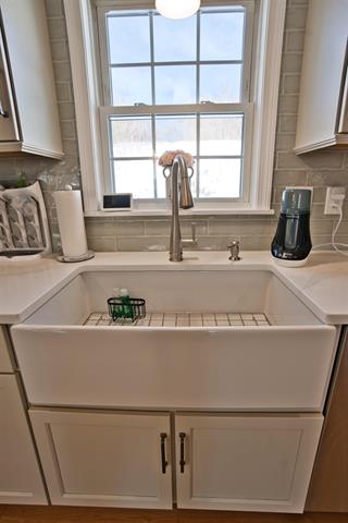 Manchester, New Hampshire, 03109, United States, 3 Bedrooms Bedrooms, ,2 BathroomsBathrooms,Residential,For Sale,2015323