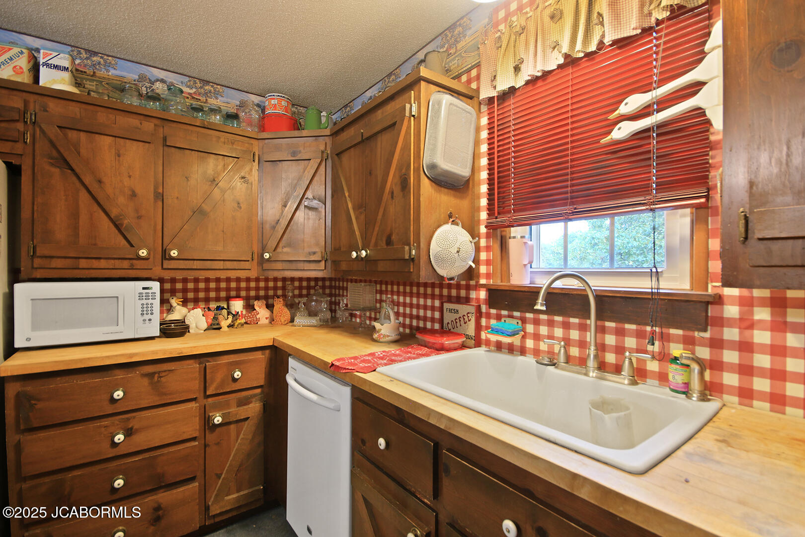 New Bloomfield, Missouri, 65063, United States, 3 Bedrooms Bedrooms, ,2 BathroomsBathrooms,Residential,For Sale,1978608