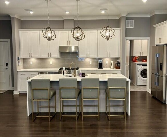 Valparaiso, Indiana, 46385, United States, 3 Bedrooms Bedrooms, ,1 BathroomBathrooms,Residential,For Sale,1930283