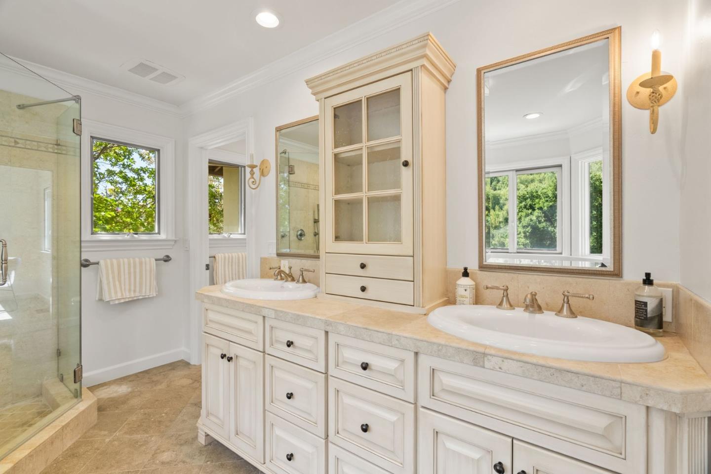 Los Gatos, California, 95032, United States, 4 Bedrooms Bedrooms, ,4 BathroomsBathrooms,Residential,For Sale,1918329