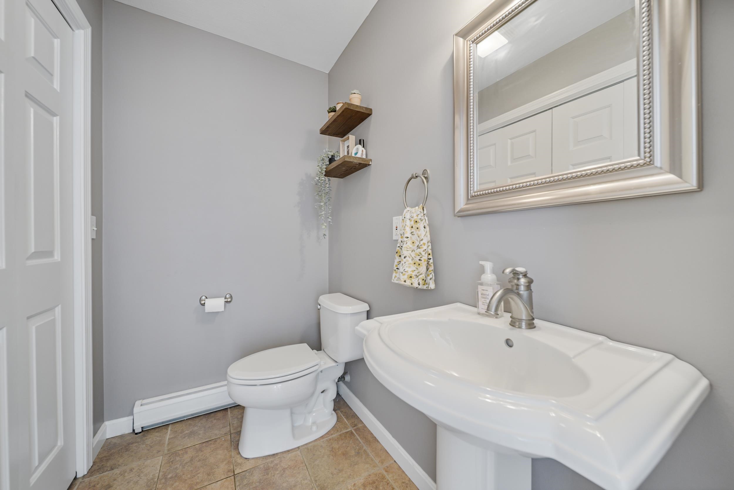 Goffstown, New Hampshire, 03045, United States, 4 Bedrooms Bedrooms, ,2 BathroomsBathrooms,Residential,For Sale,1873843