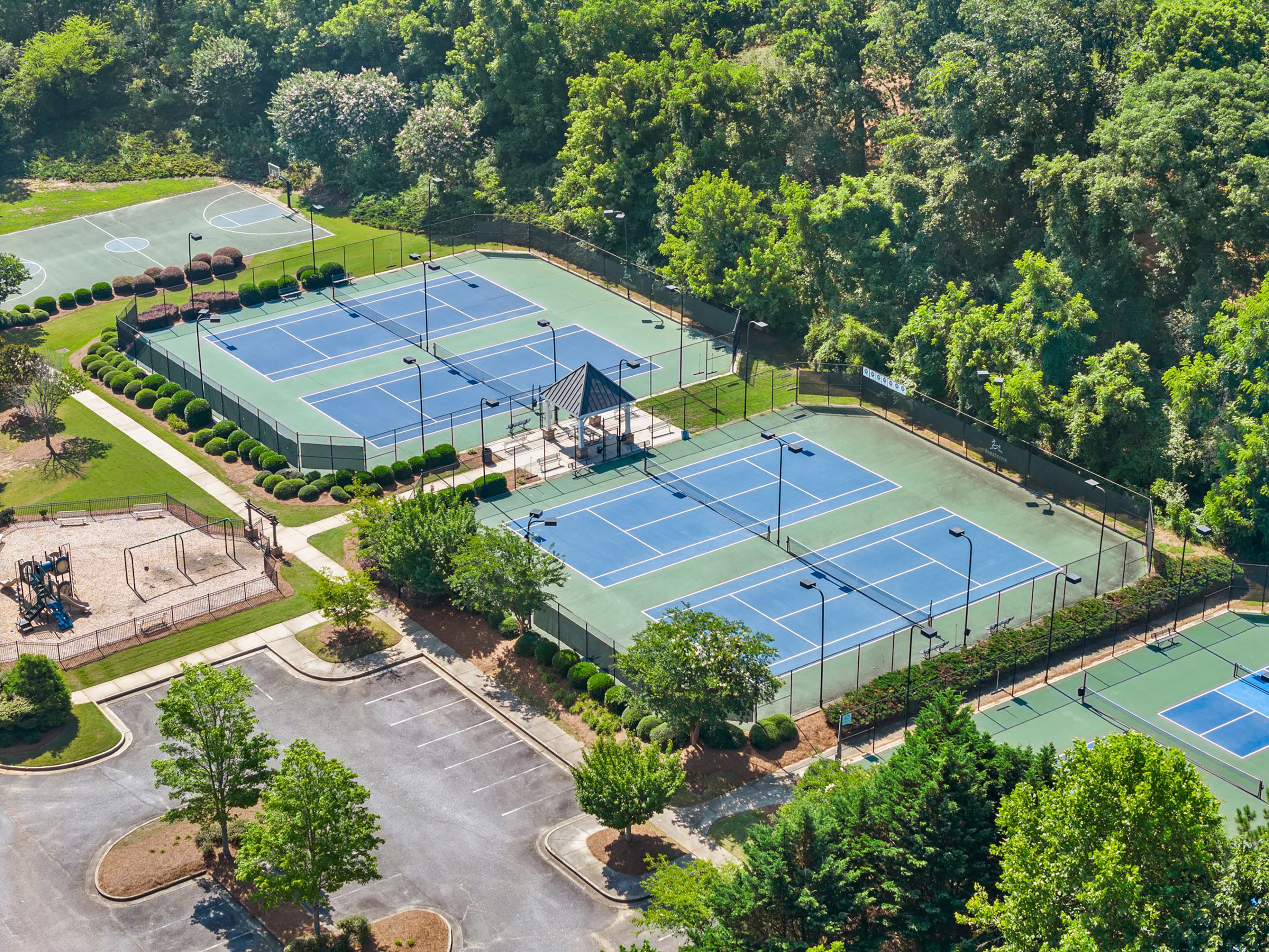  Enjoy Easy Living in Parkstone - 物件實景
