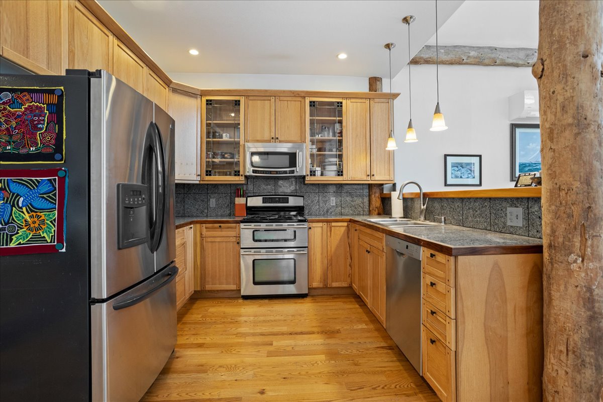 Hope, Idaho, 83836, United States, 3 Bedrooms Bedrooms, ,2 BathroomsBathrooms,Residential,For Sale,1764168