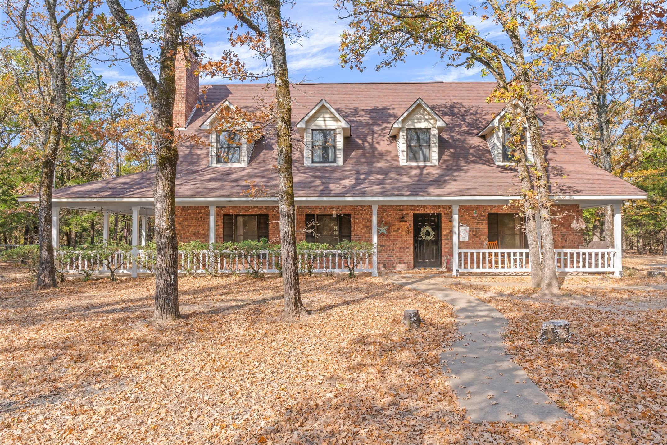 Wills Point, Texas, 75169, United States, 4 Bedrooms Bedrooms, ,4 BathroomsBathrooms,Residential,For Sale,1996475