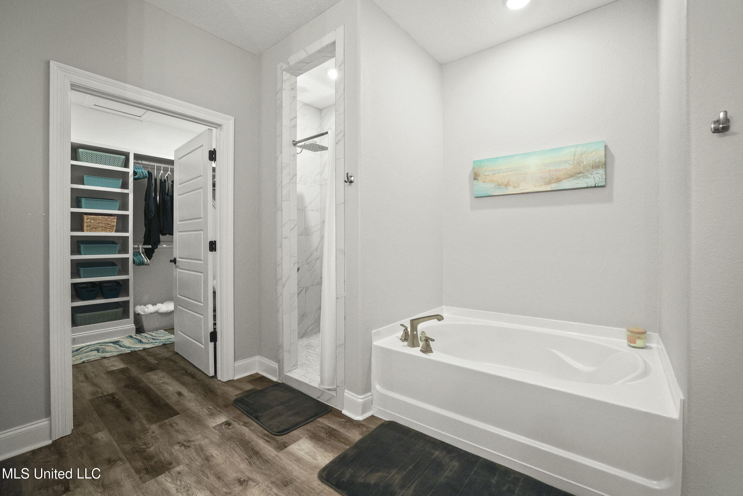 Biloxi, Mississippi, 39531, United States, 3 Bedrooms Bedrooms, ,3 BathroomsBathrooms,Residential,For Sale,1906978