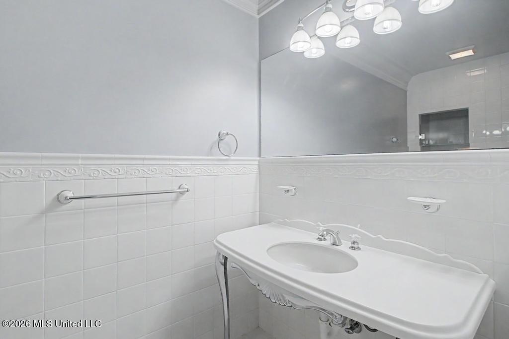 Gulfport, Mississippi, 39503, United States, 6 Bedrooms Bedrooms, ,7 BathroomsBathrooms,Residential,For Sale,2048640