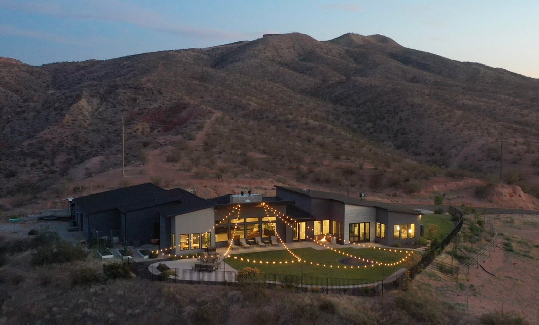 Washington, Utah, 84780, United States, 4 Bedrooms Bedrooms, ,4 BathroomsBathrooms,Residential,For Sale,1998221