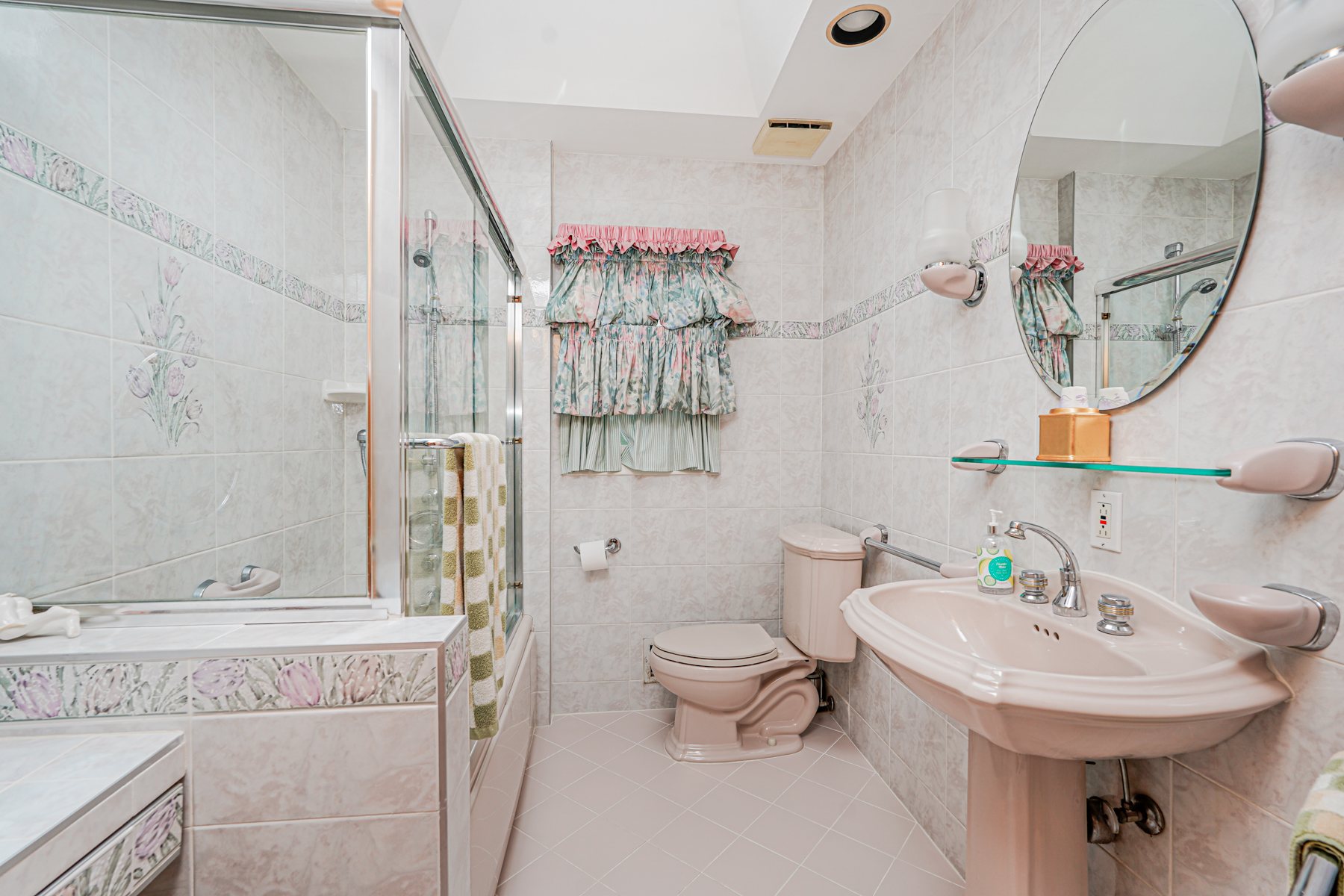 Staten Island, New York, 10301, United States, 4 Bedrooms Bedrooms, ,3 BathroomsBathrooms,Residential,For Sale,1838592