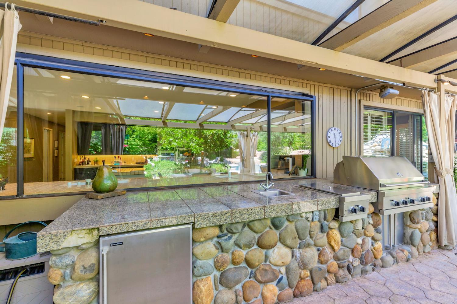 Gold River, California, 95670, United States, 4 Bedrooms Bedrooms, ,5 BathroomsBathrooms,Residential,For Sale,1987751