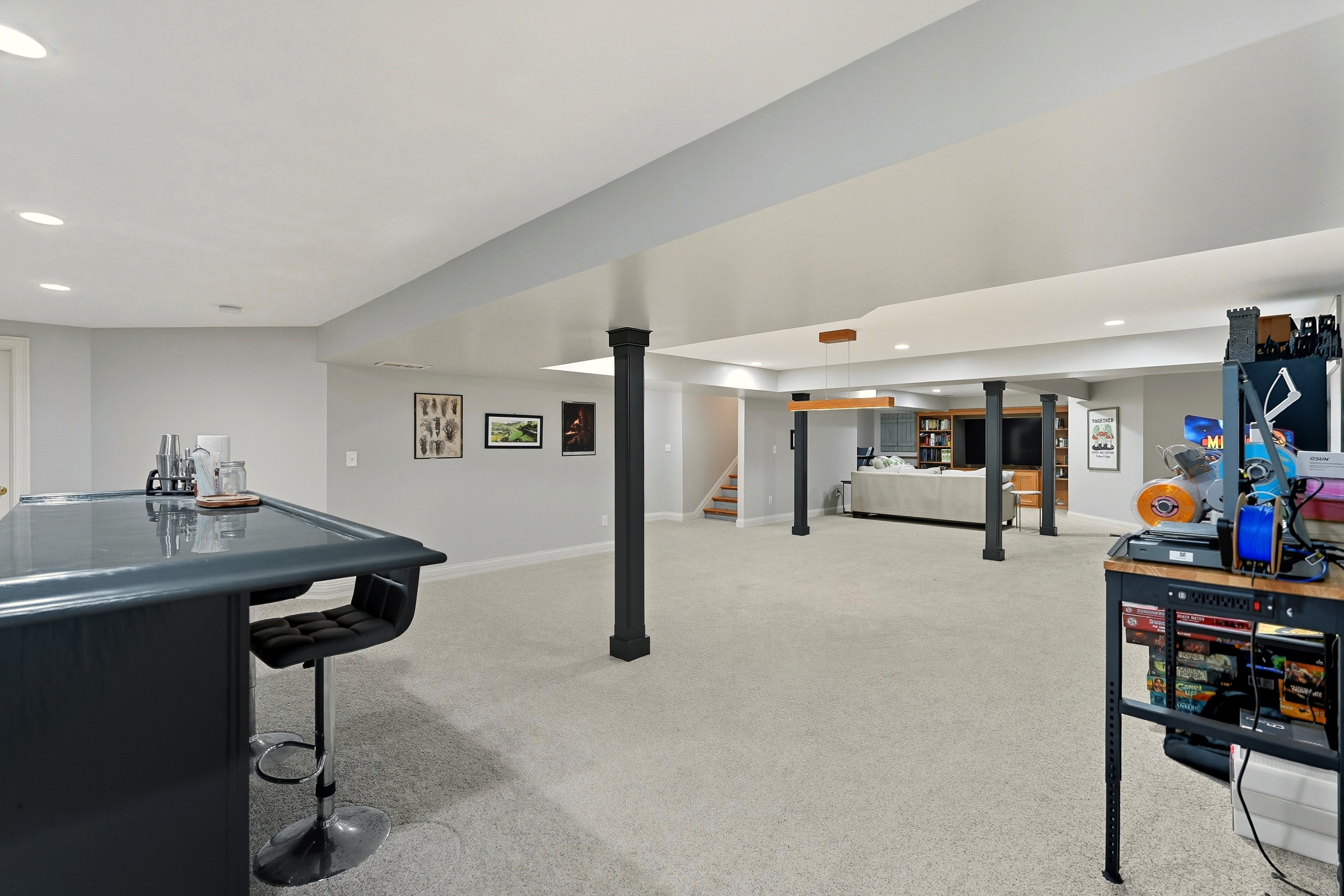 Louisville, Kentucky, 40220, United States, 3 Bedrooms Bedrooms, ,4 BathroomsBathrooms,Residential,For Sale,1979535