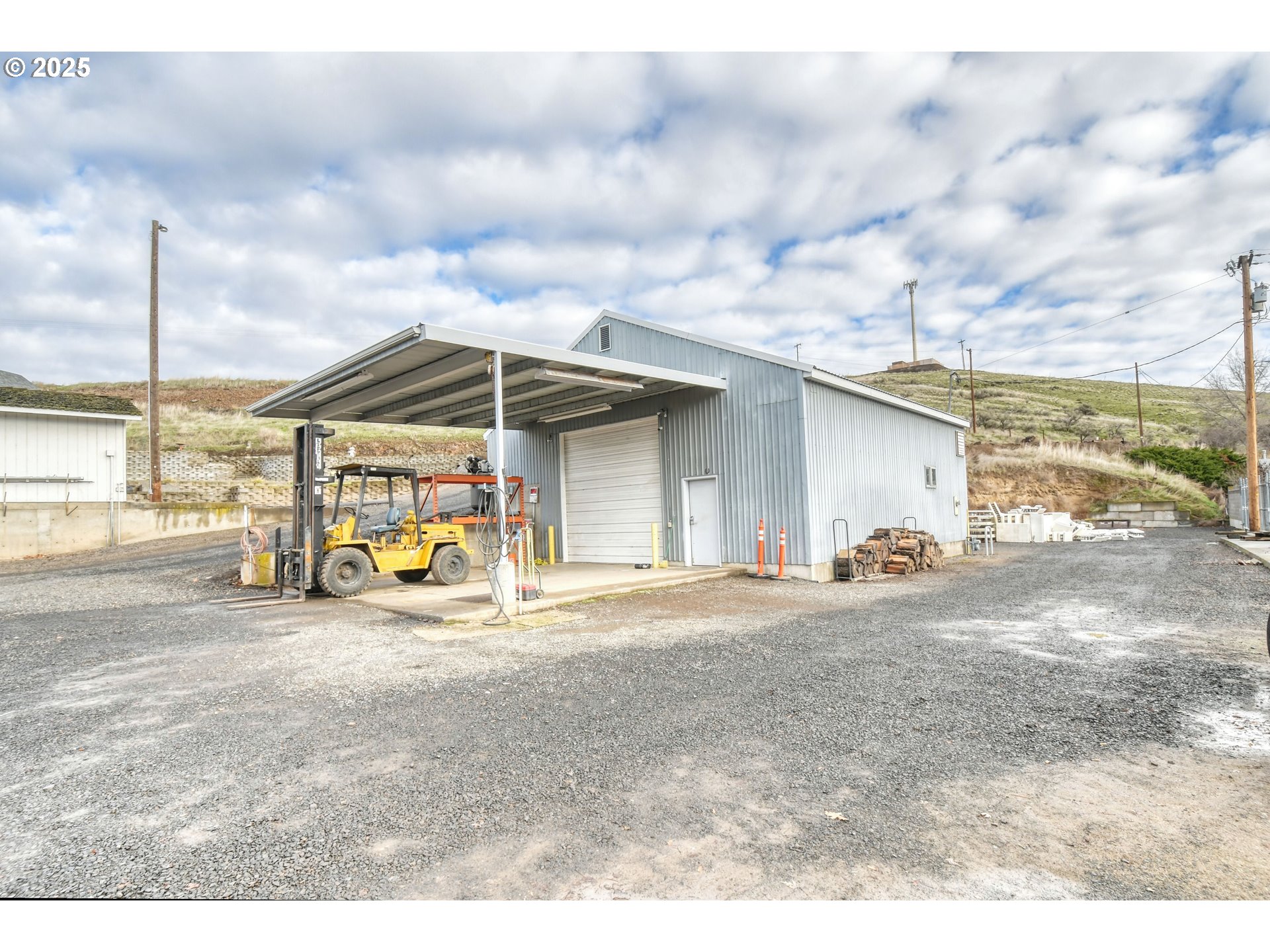 Pendleton, Oregon, 97801, United States, 4 Bedrooms Bedrooms, ,4 BathroomsBathrooms,Residential,For Sale,1995824