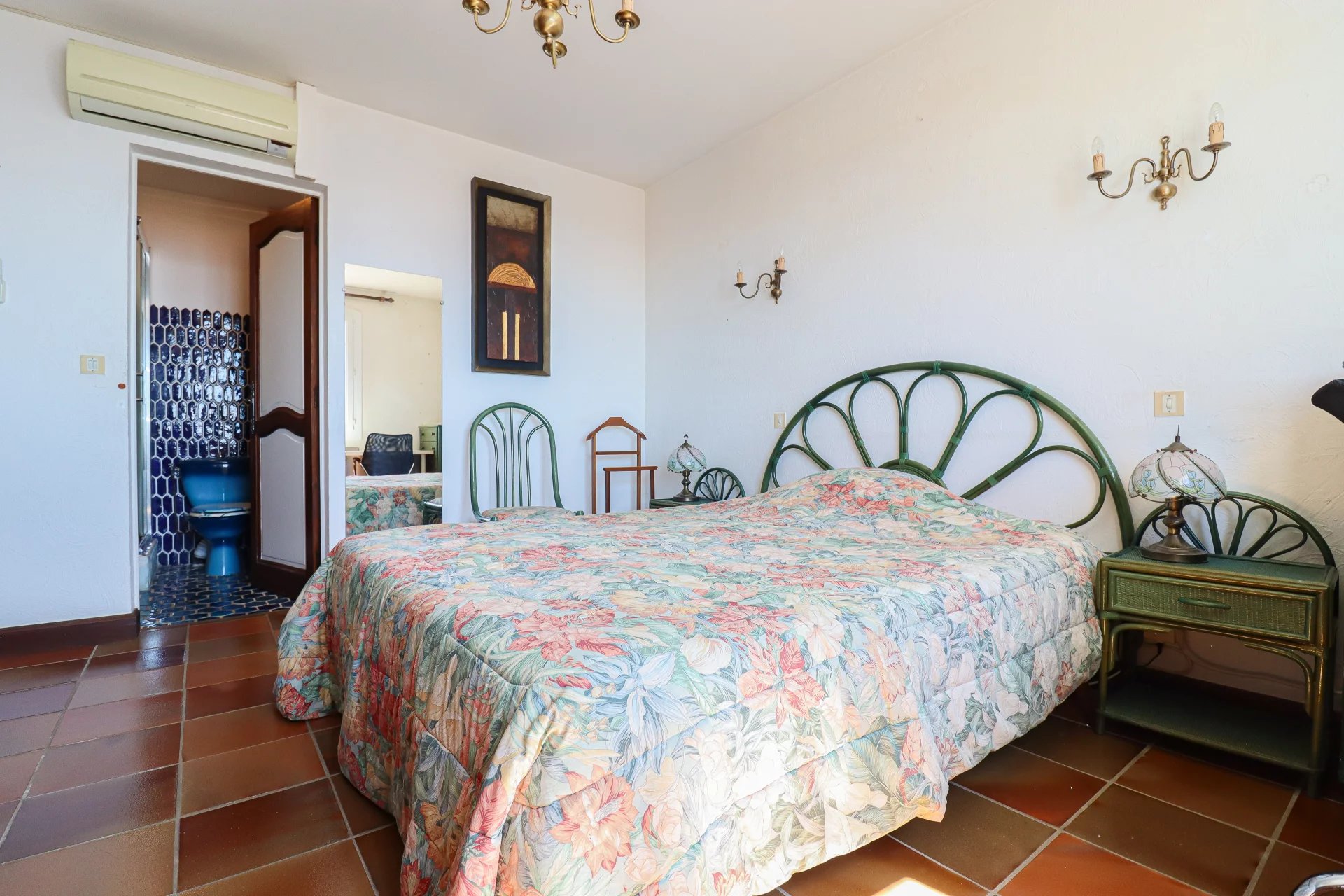 Saint-Raphaël, Provence-Alpes-Côte d’Azur, 83700, FR, 5 Bedrooms Bedrooms, ,4 BathroomsBathrooms,Residential,For Sale,1994600