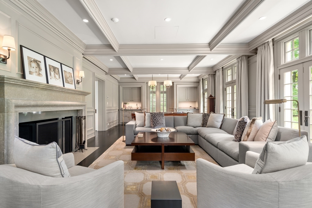Brookline, Massachusetts, 02467, United States, 7 Bedrooms Bedrooms, ,11 BathroomsBathrooms,Residential,For Sale,1840282