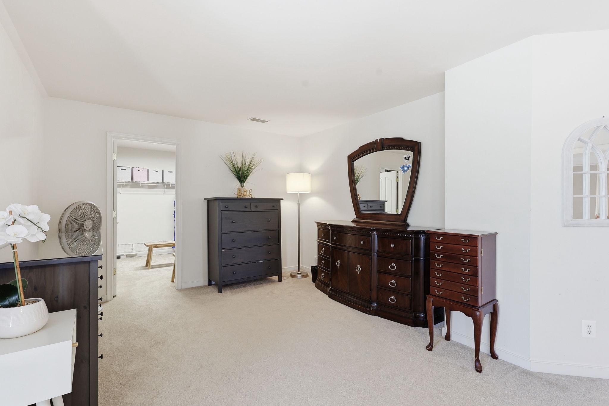 Fredericksburg, Virginia, 22407, United States, 5 Bedrooms Bedrooms, ,4 BathroomsBathrooms,Residential,For Sale,2048625