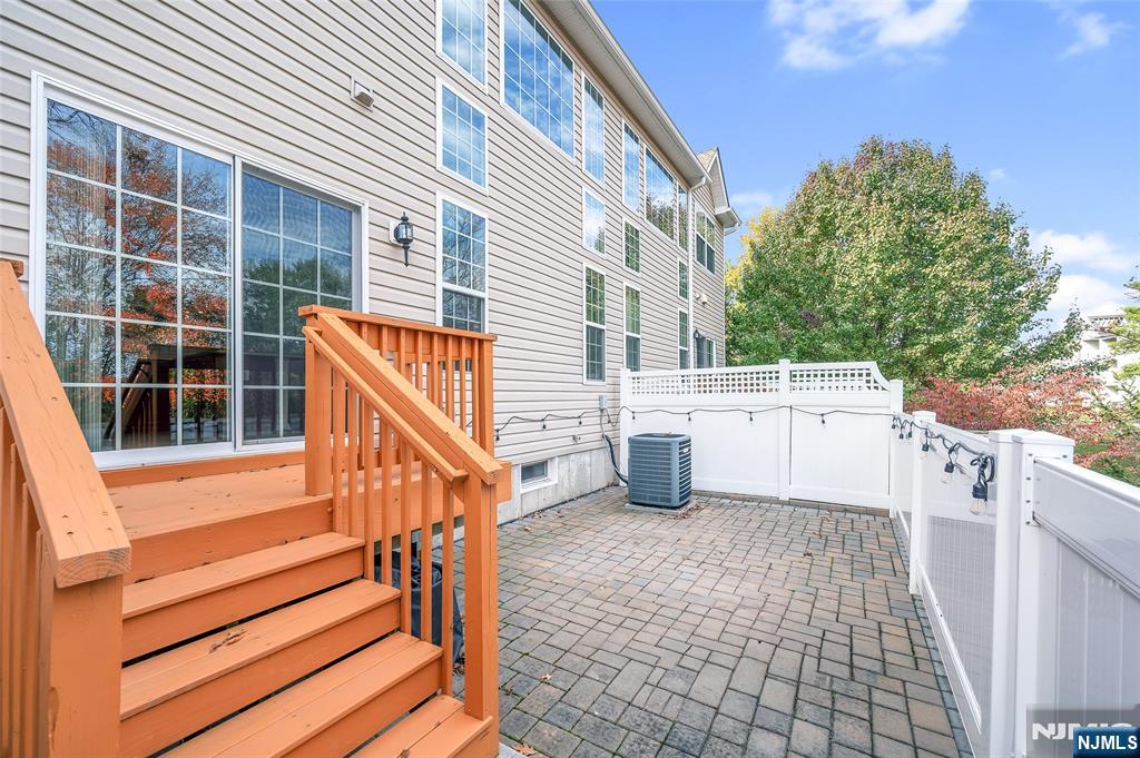 North Brunswick, New Jersey, 08902, United States, 3 Bedrooms Bedrooms, ,4 BathroomsBathrooms,Residential,For Sale,1987579