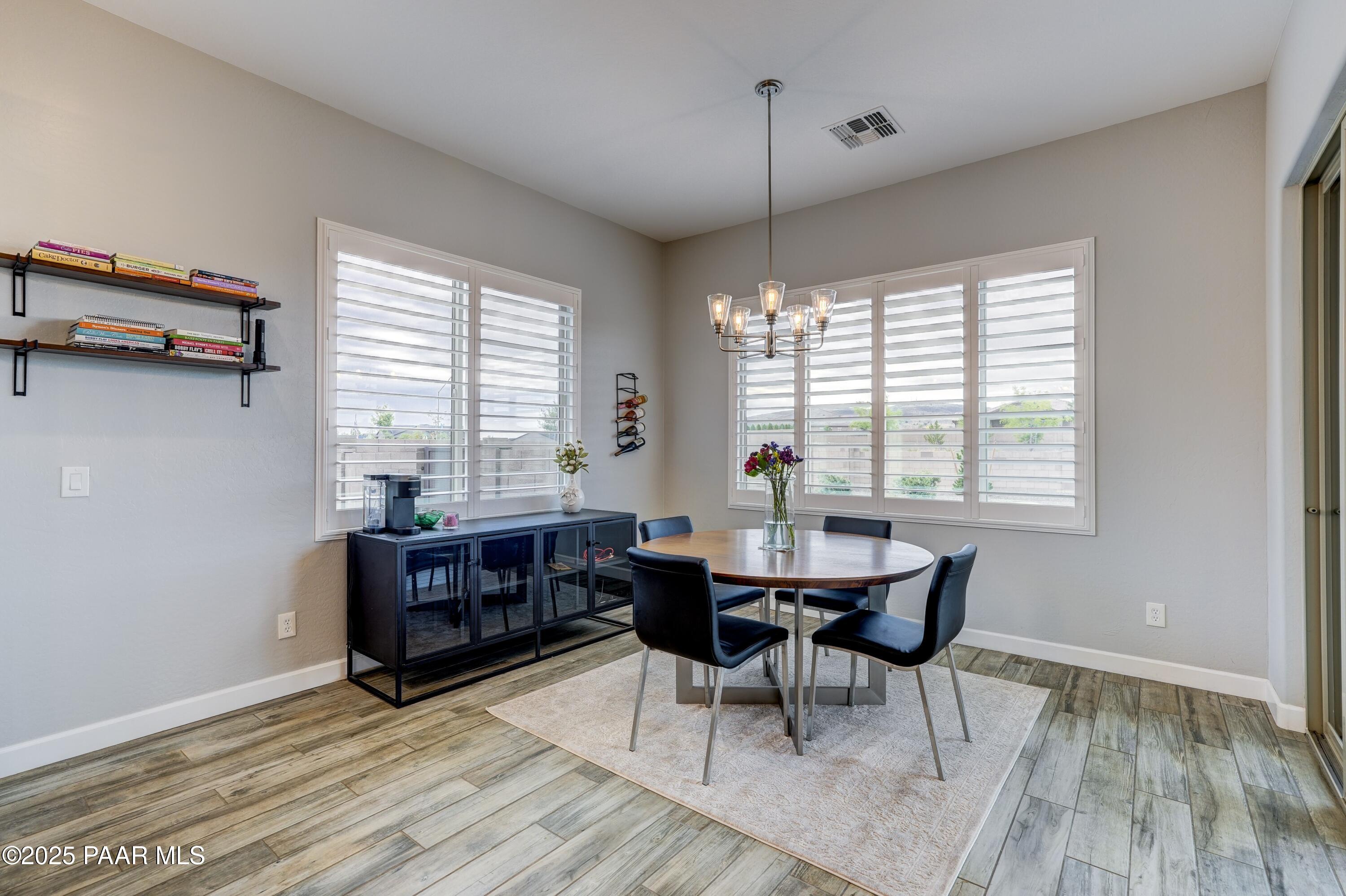 Prescott, Arizona, 86301, United States, 3 Bedrooms Bedrooms, ,3 BathroomsBathrooms,Residential,For Sale,1960524