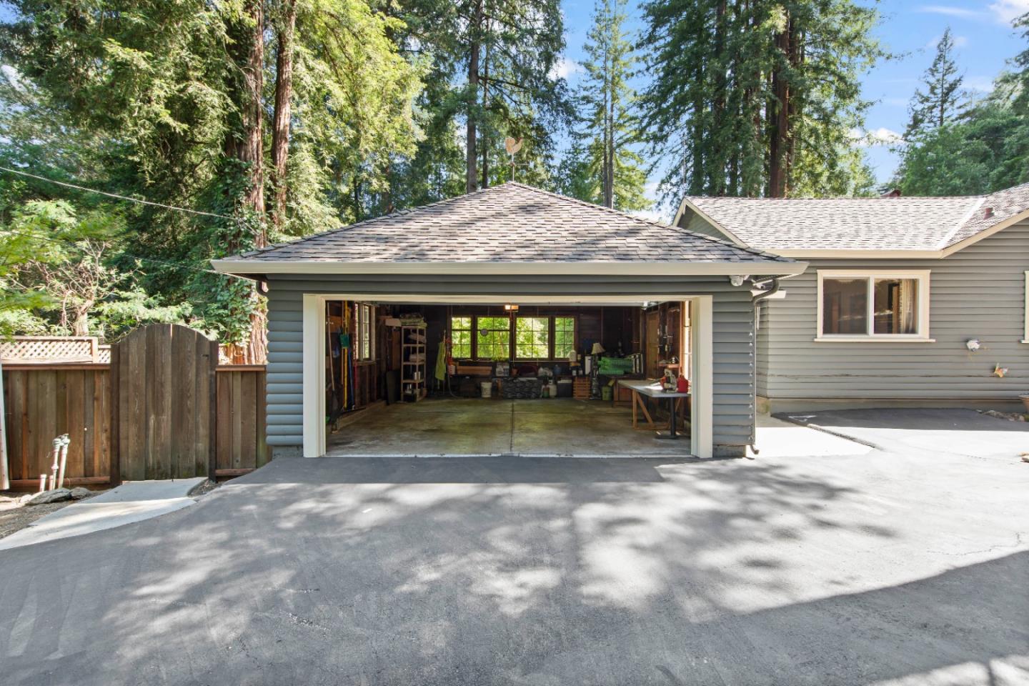 Boulder Creek, California, 95006, United States, 6 Bedrooms Bedrooms, ,4 BathroomsBathrooms,Residential,For Sale,1848590