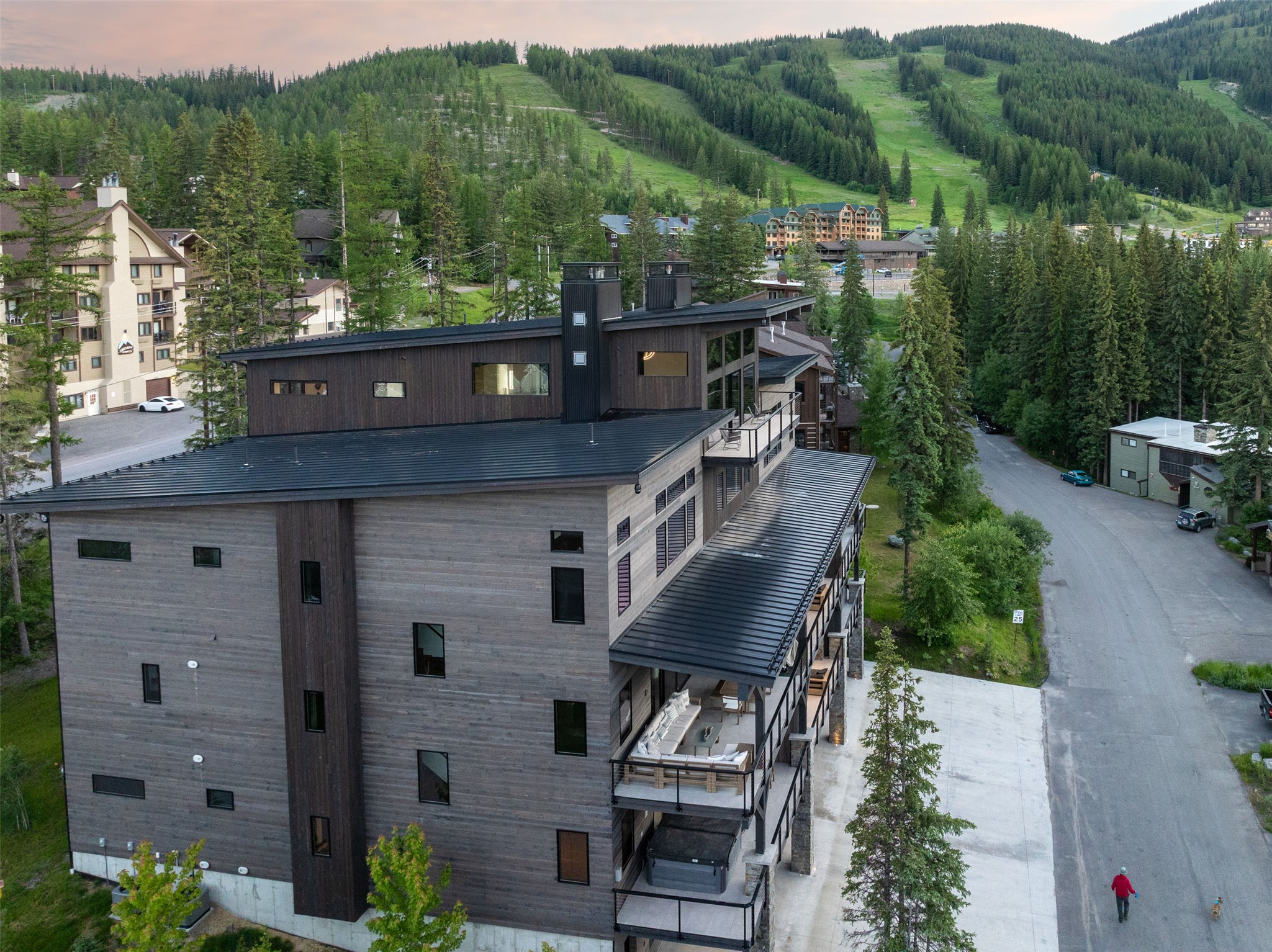  3812 Tamarack Avenue, B - 物件實景