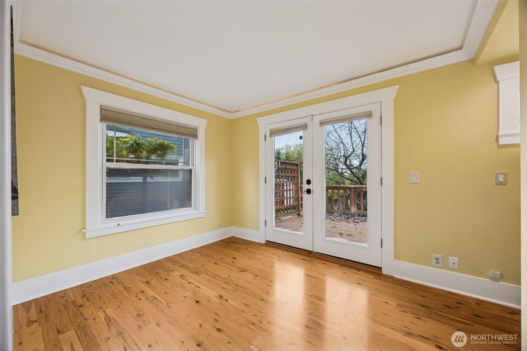 KIRKLAND, Washington, 98033, United States, 4 Bedrooms Bedrooms, ,3 BathroomsBathrooms,Residential,For Sale,1995728