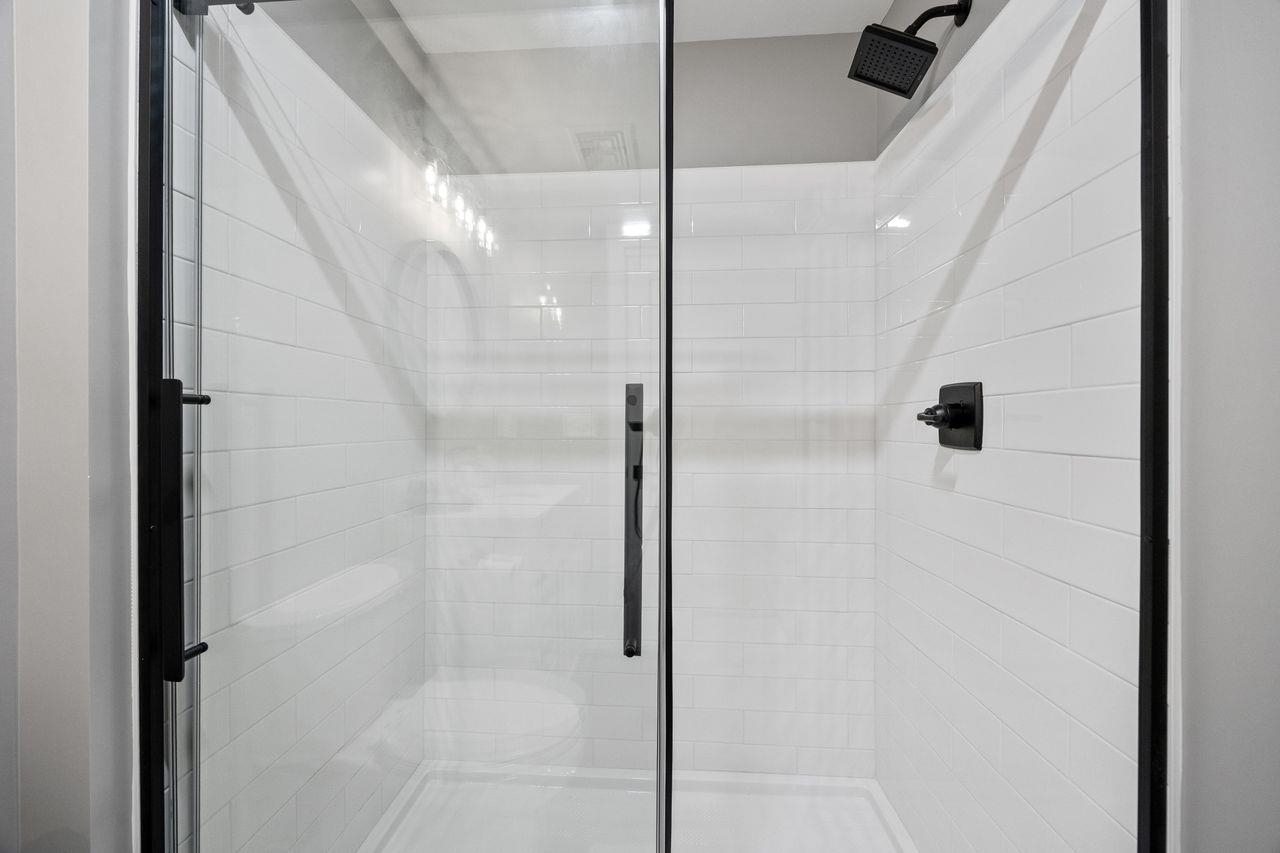 Conway, New Hampshire, 03860, United States, 4 Bedrooms Bedrooms, ,5 BathroomsBathrooms,Residential,For Sale,1991555