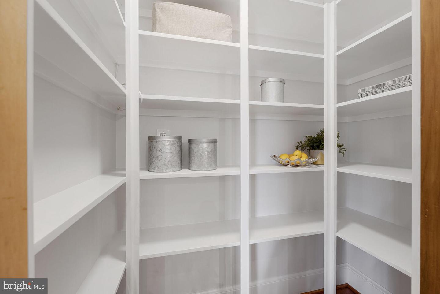 Washington, District of Columbia, 20016, United States, 3 Bedrooms Bedrooms, ,3 BathroomsBathrooms,Residential,For Sale,1895672
