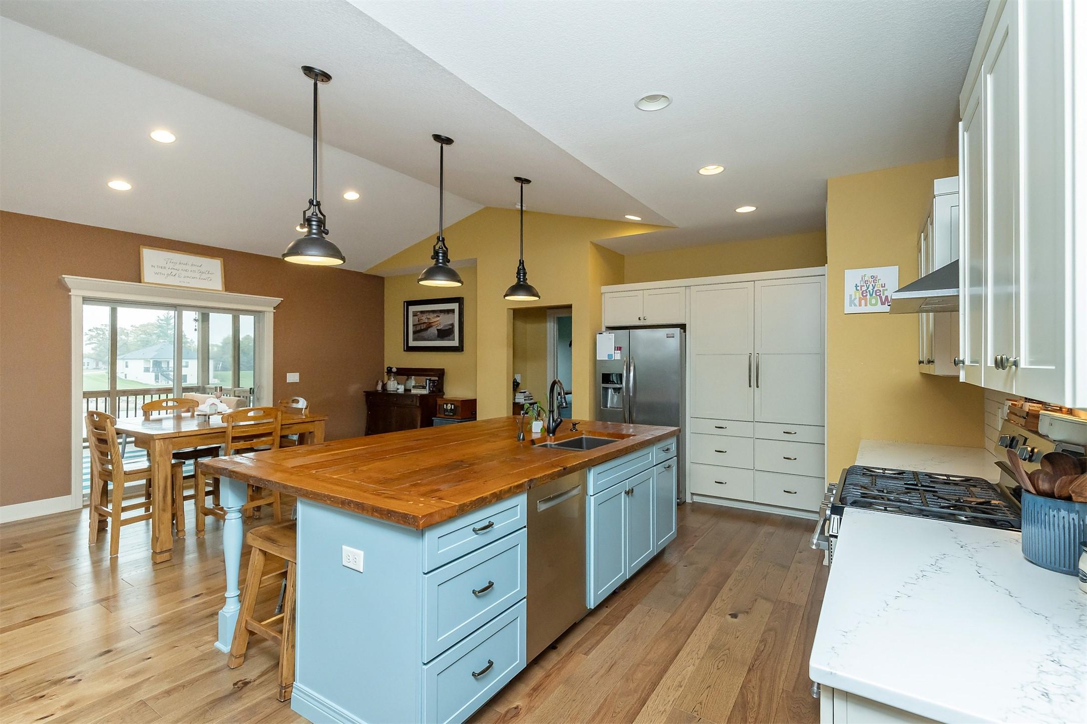 Huxley, Iowa, 50124, United States, 4 Bedrooms Bedrooms, ,3 BathroomsBathrooms,Residential,For Sale,1987061